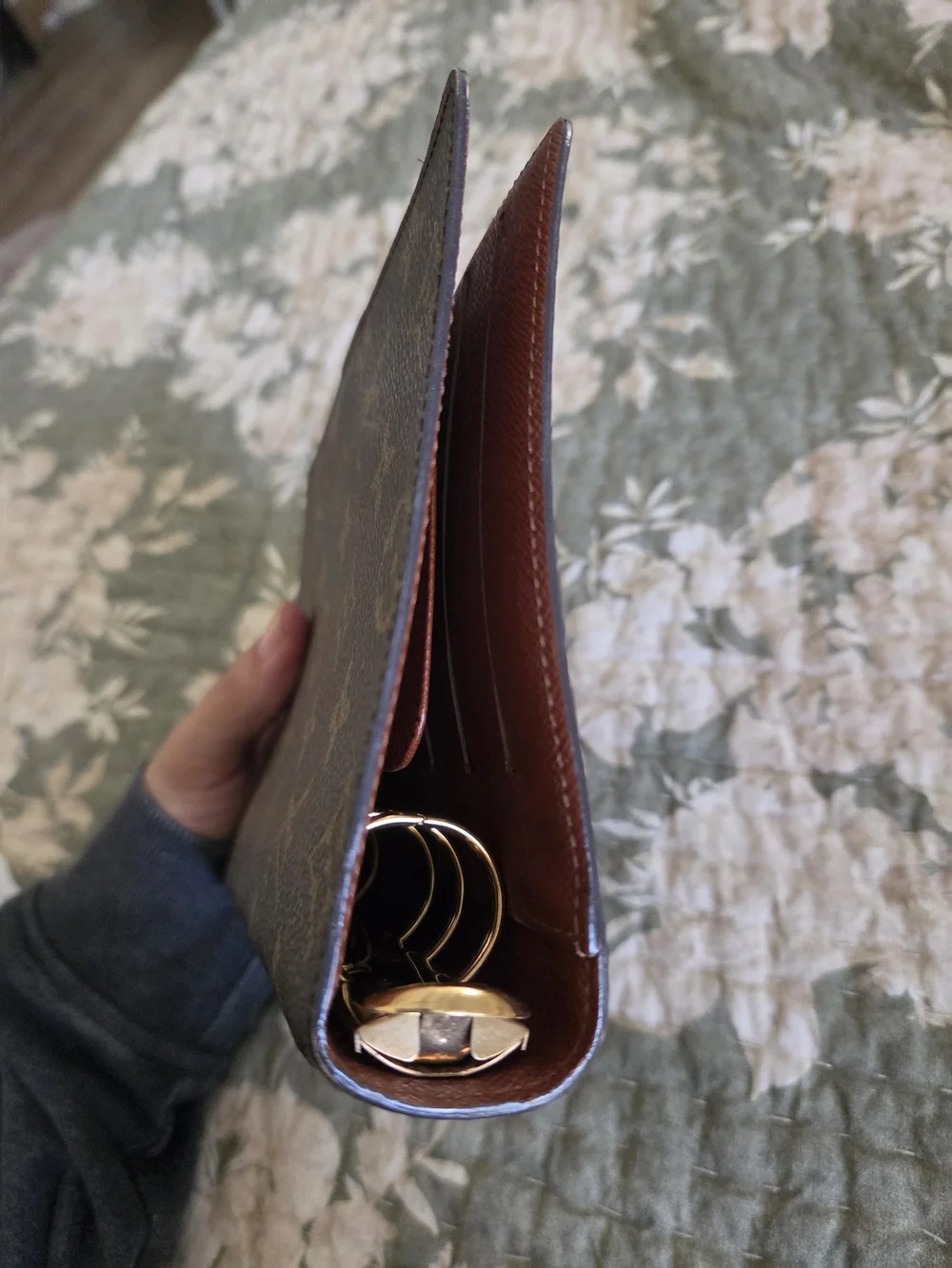 Louis Vuitton Monogram Canvas Medium Agenda - Picture 6 of 12